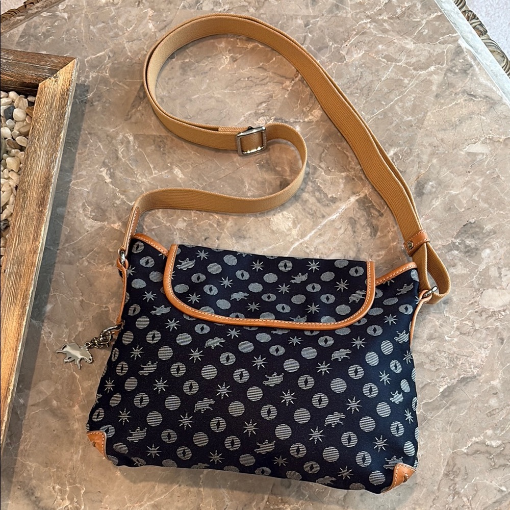 Hunting World Navy and Tan elephant Bag